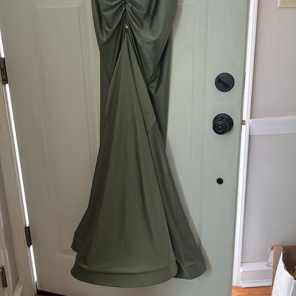 Jessica Angel Gown-Size Small  Color-Sage Green - Picture 4 of 8